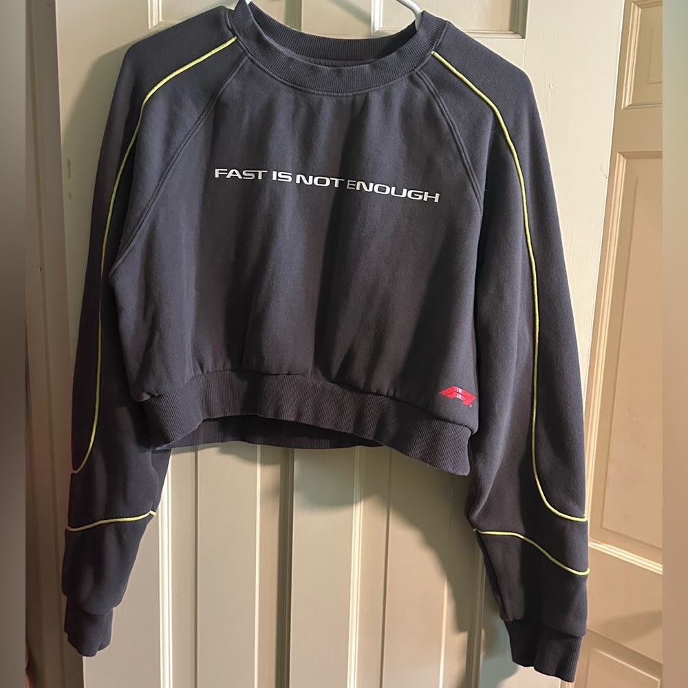Formula 1 one pac sun women’s cropped sweatshirt medium